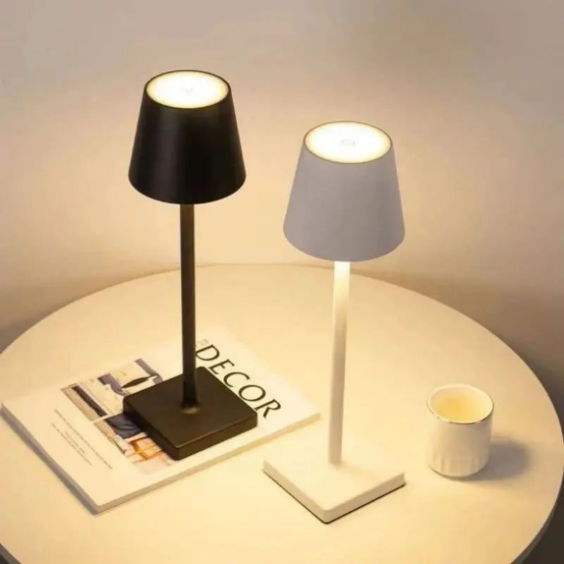 Zeitgenössische Touch-LED-Schreibtischlampe